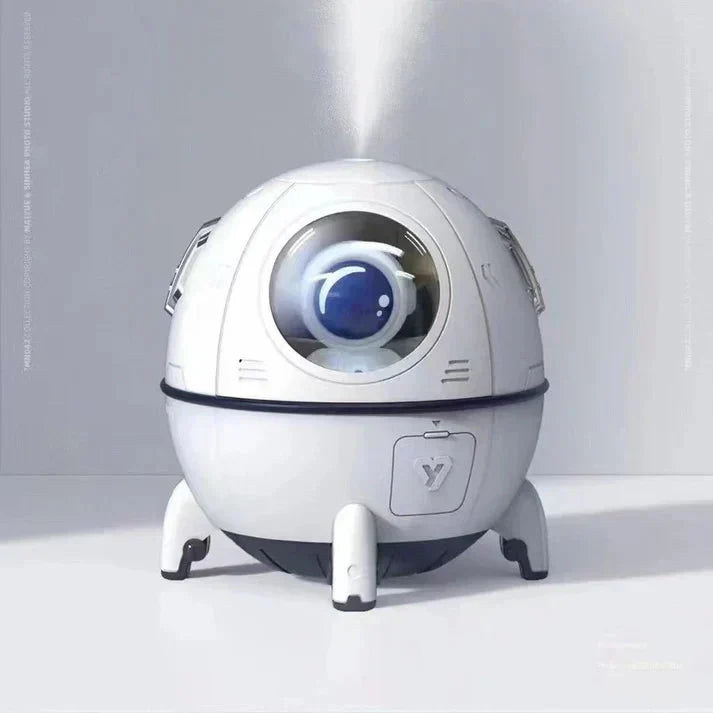 USB Astronaut Humidifier Ornaments Moisturizing Household Home Decor UAE